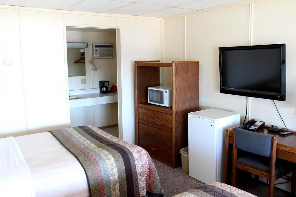 Lakeshor Motor Inn Virginia Bagian luar foto