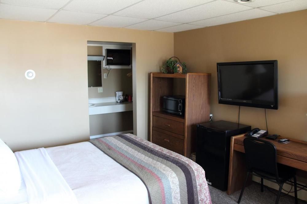 Lakeshor Motor Inn Virginia Bagian luar foto